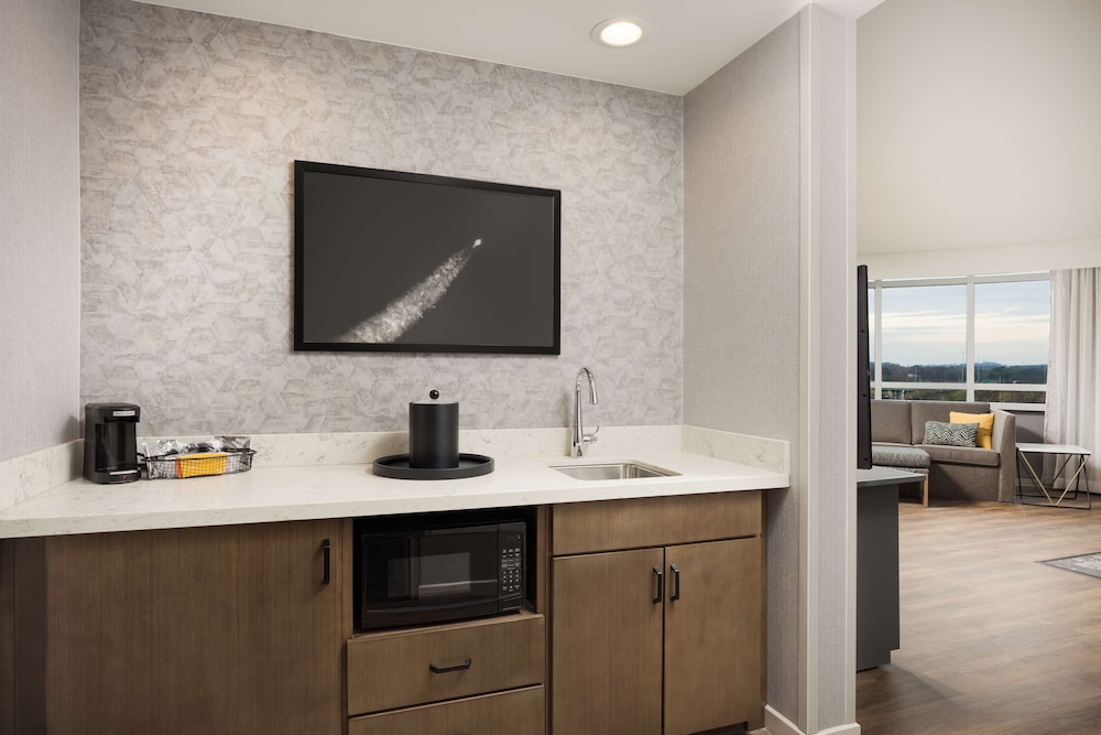Hampton Inn & Suites Huntsville Downtown - photo 17