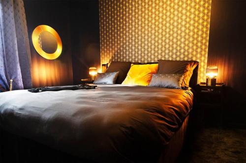 Le Carré Rose Love Room proche de Rennes in Guichen, France