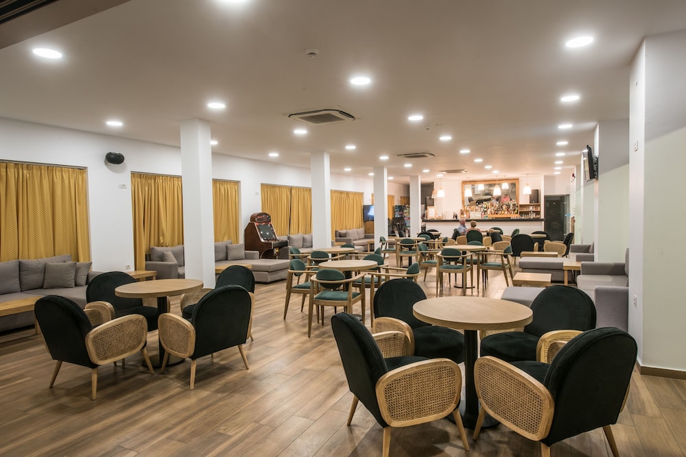 מזון ומשקאות