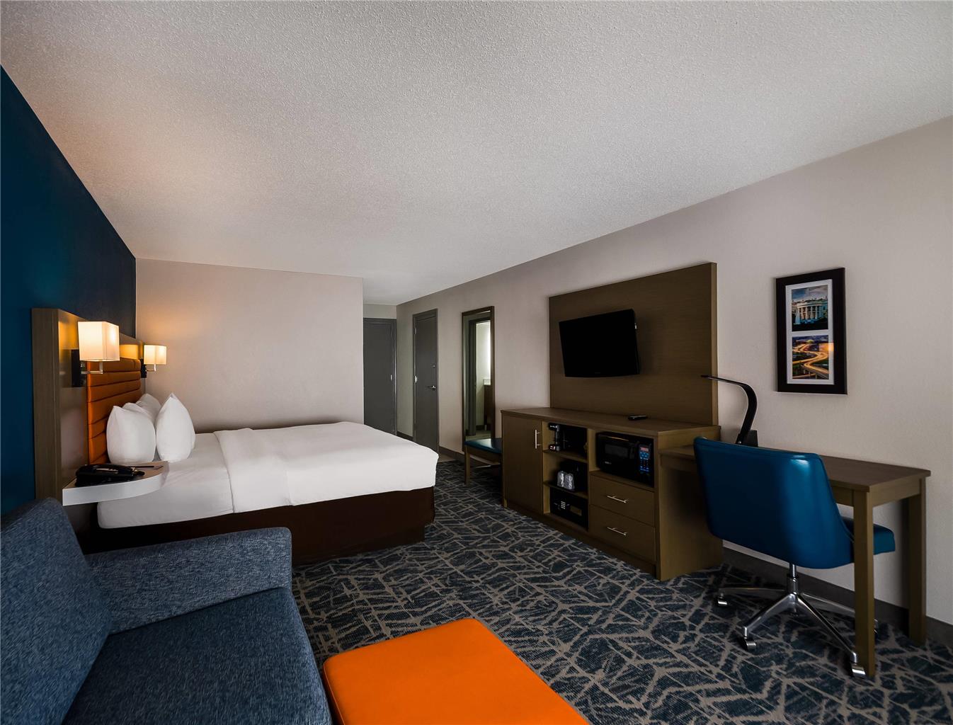 Comfort Inn Falls Church Tysons Corner - photo 12