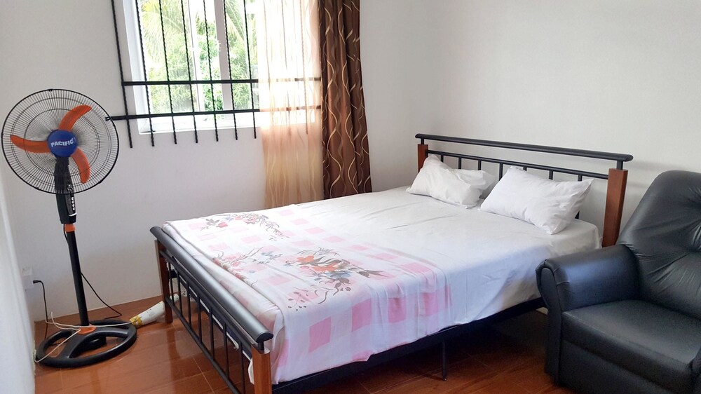 Charming apartment in Flic en Flac 65 m shared pool — 4-Star Luxury Hotel in Flic En Flac, Mauritius