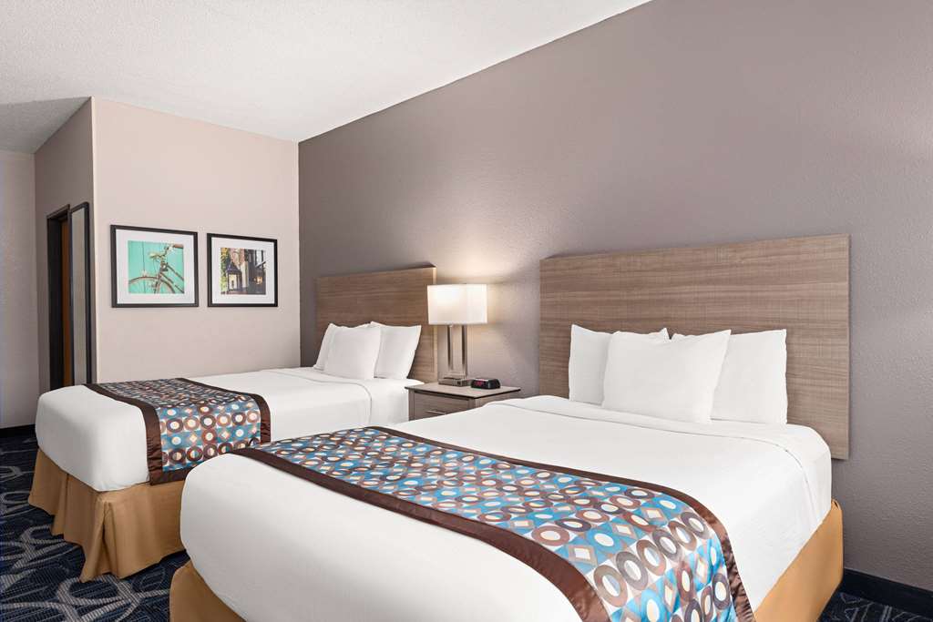 Baymont by Wyndham Waterloo - photo 25