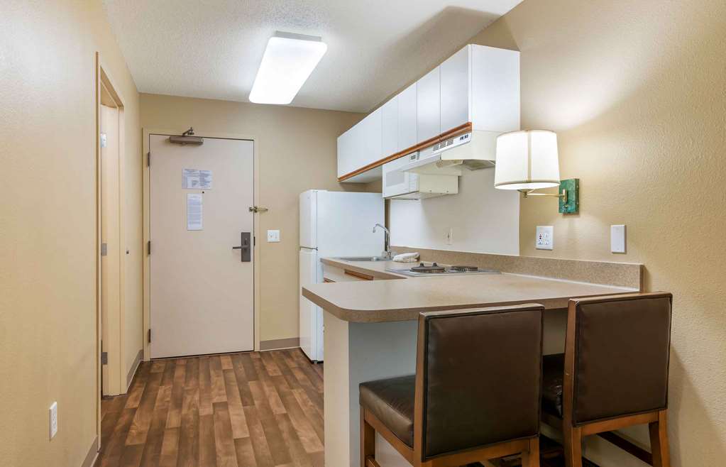 Extended Stay America Suites Kansas City Overland Pk Nall Av - photo 51
