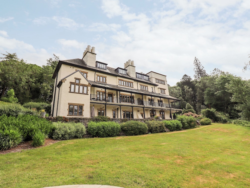 Deer Wood At Applethwaite Hall — 4-Star Luxury Hotel in Windermere, United Kingdom