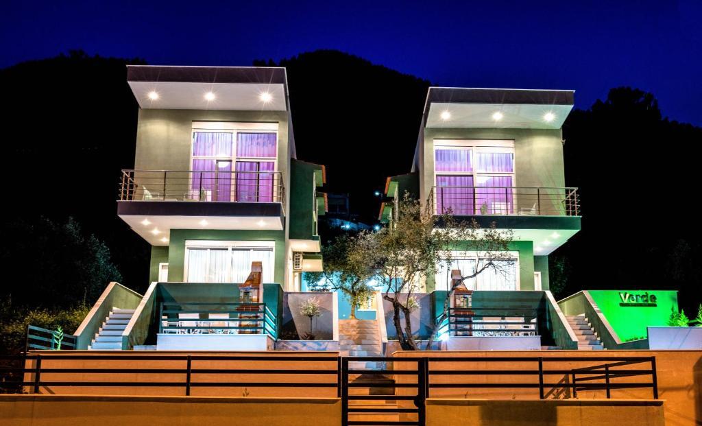Verde Villas — 4-Star Luxury Hotel in Potamia, Greece