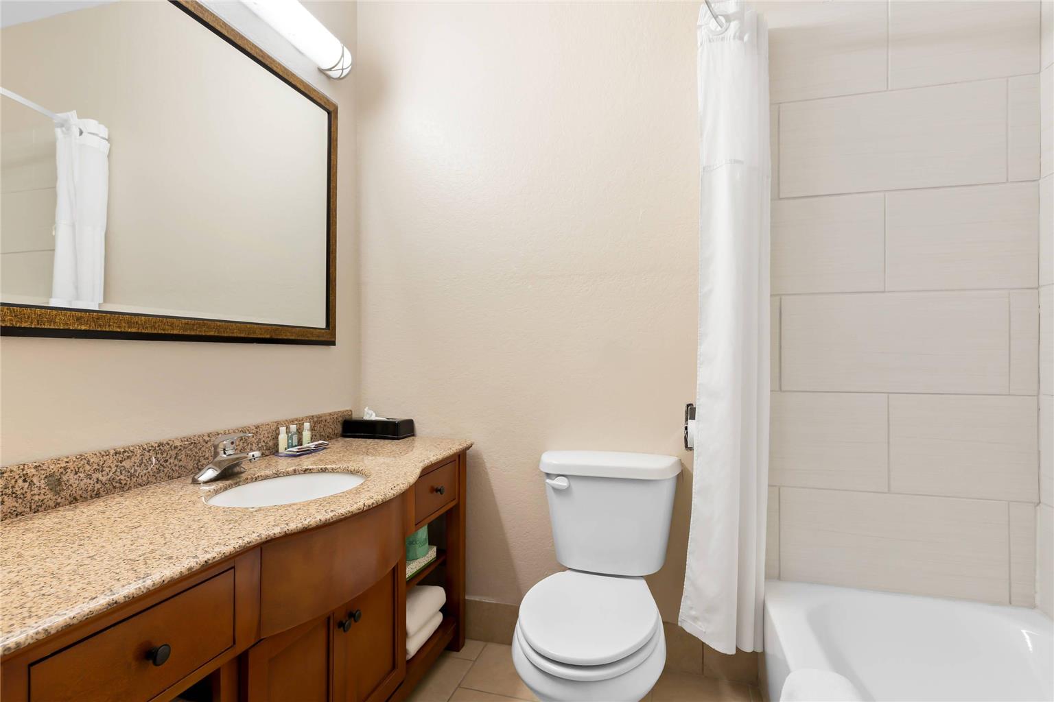 Quality Inn & Suites McAlester on Hwy 69 - photo 13