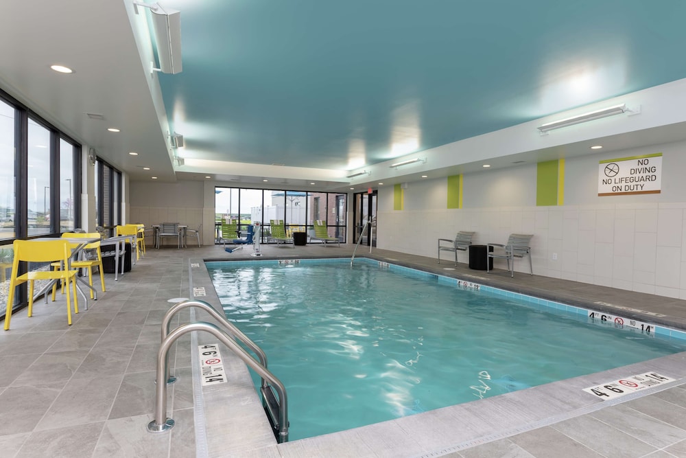 Home2 Suites by Hilton Indianapolis Airport - photo 27