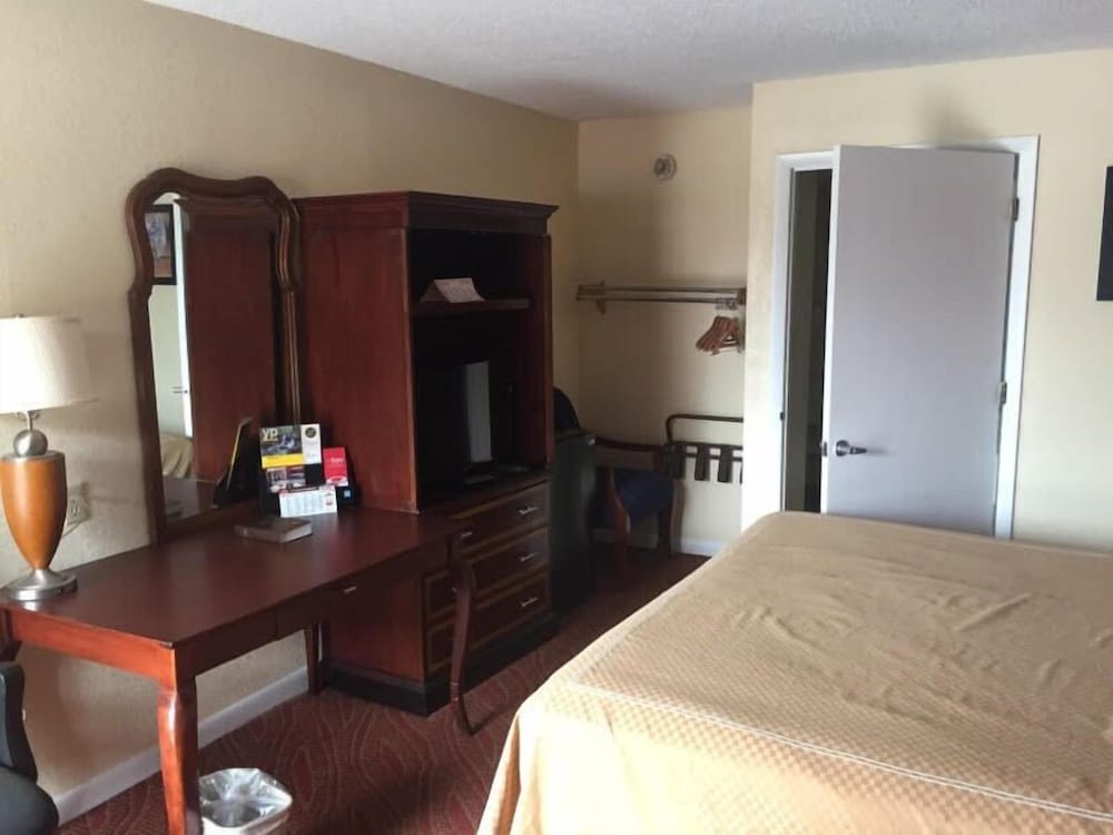 Quality Inn Thomson - photo 6