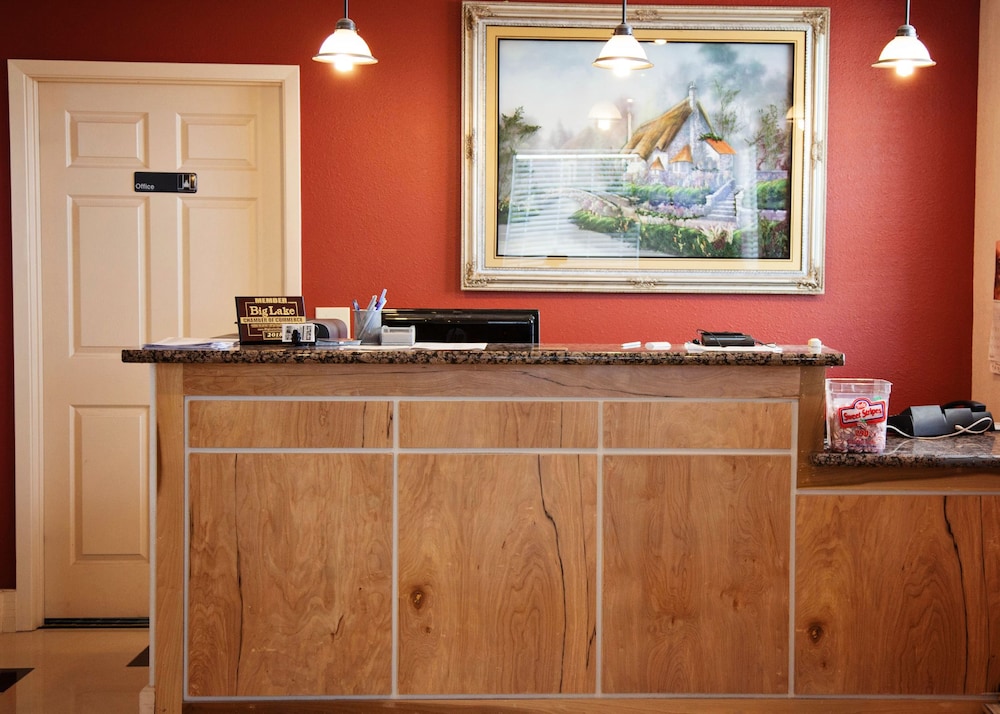Big Lake Inn & Suites - photo 6