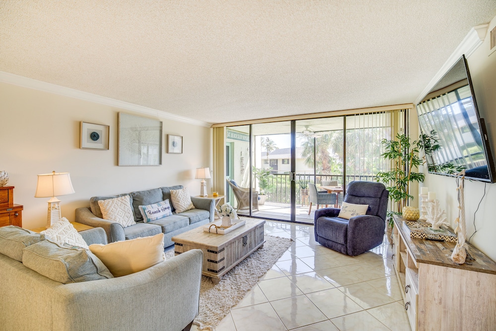 Sunny Fort Pierce Resort Condo w Beach Access - photo 12