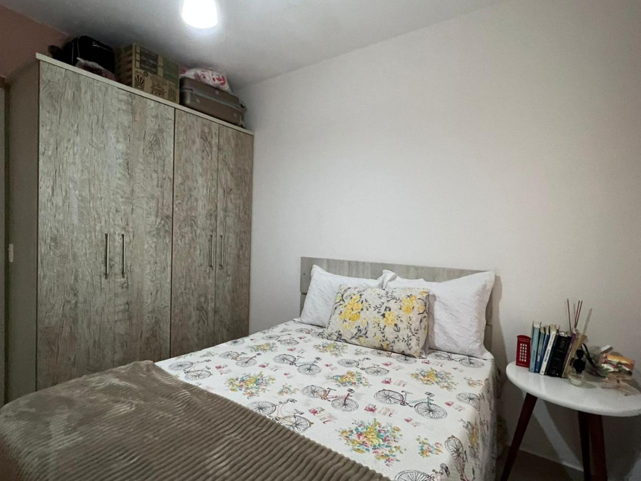 Apartamento 2 Dorm. Em Bombas Sc