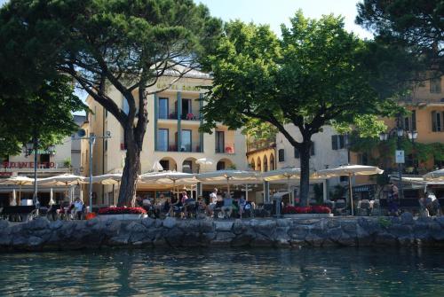 Hotel Roma - carbon neutral hotel in Garda
