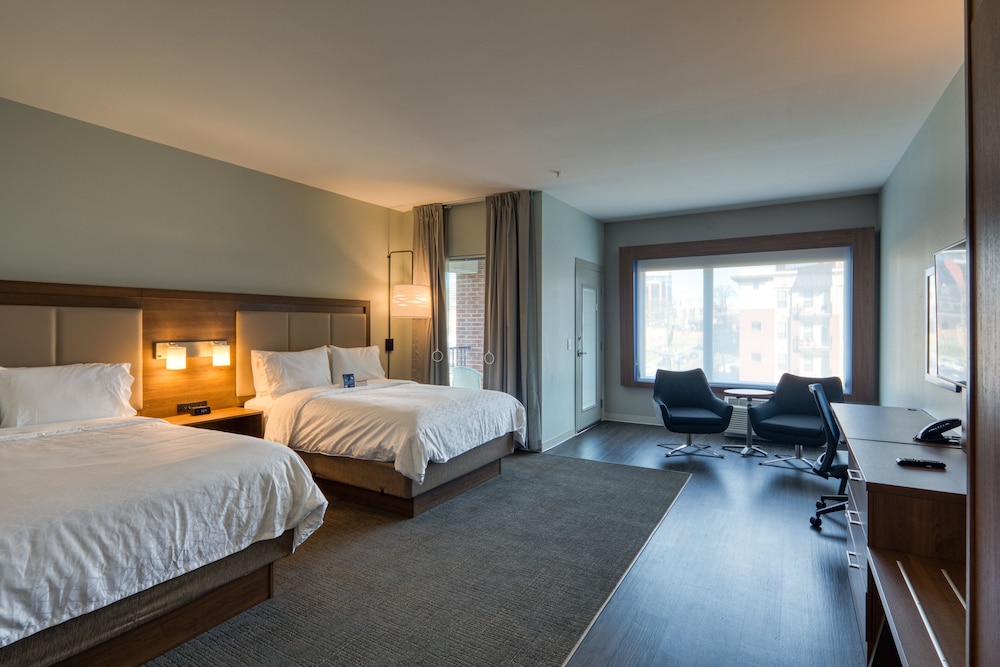 Holiday Inn Express & Suites Charlotte South End by IHG - photo 57