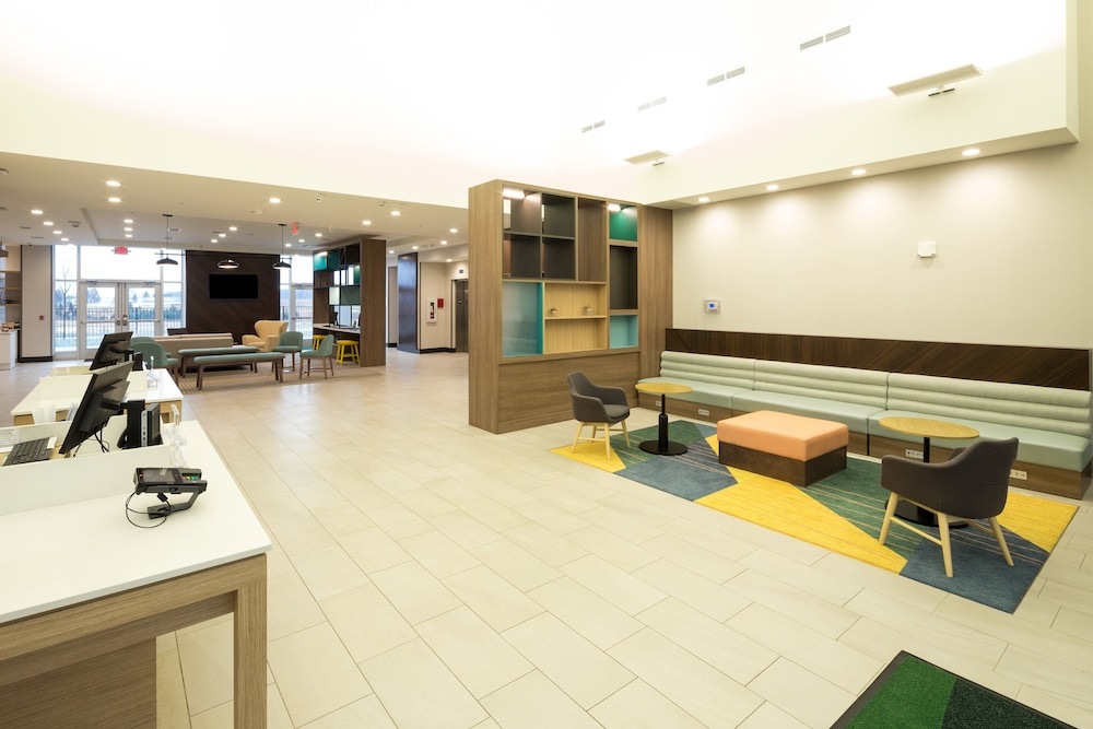 Holiday Inn & Suites Detroit Troy by IHG - photo 53