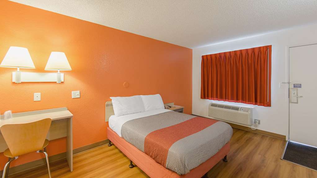 Motel 6 Medford OR North - photo 17