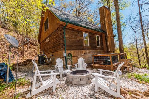 Hummingbird Hollow — 4-Star Luxury Hotel in Bryson City, United States