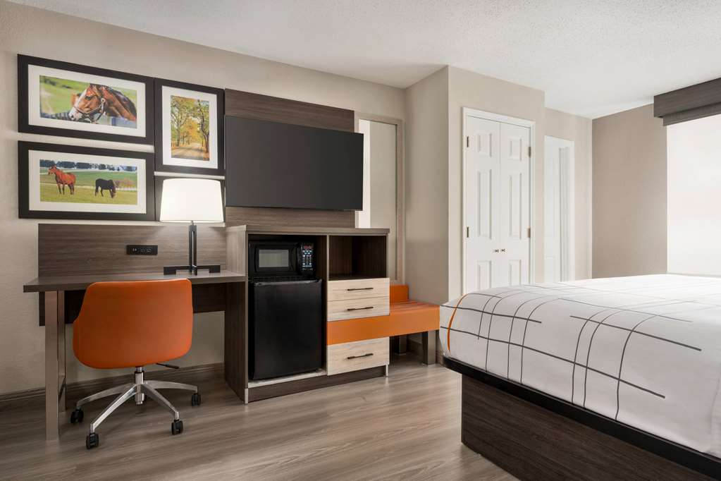 La Quinta Inn Lexington Horse Park - photo 38