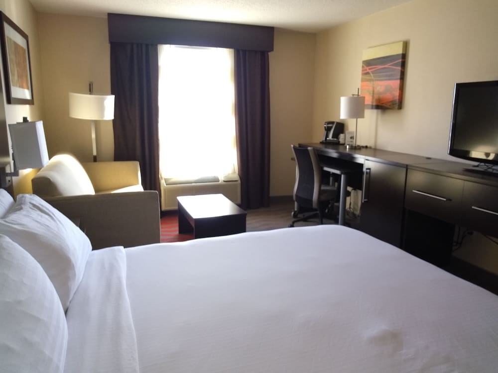 Holiday Inn Express Hotel & Suites Waterford by IHG - photo 28