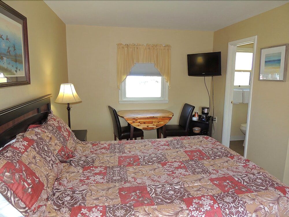 The Clipper Inn - photo 11
