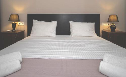 Charming 1BR Apartment with Balcony By Wehost