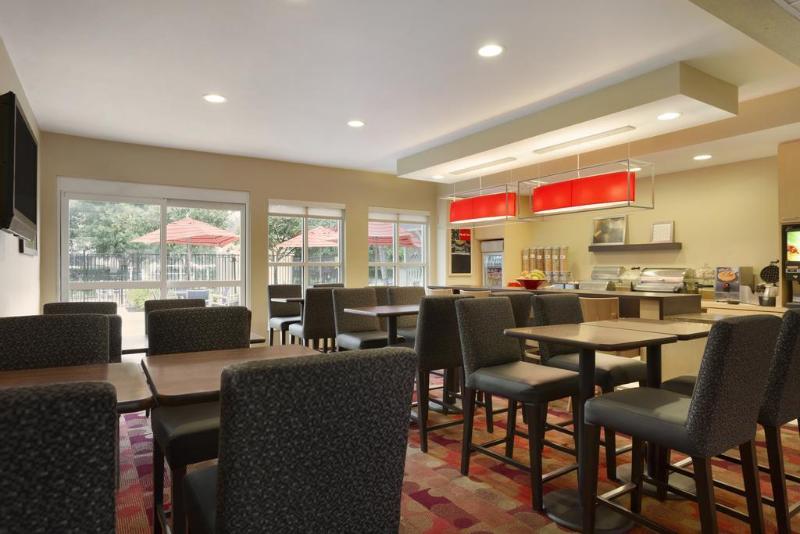 Sonesta Simply Suites Houston Brookhollow - photo 13