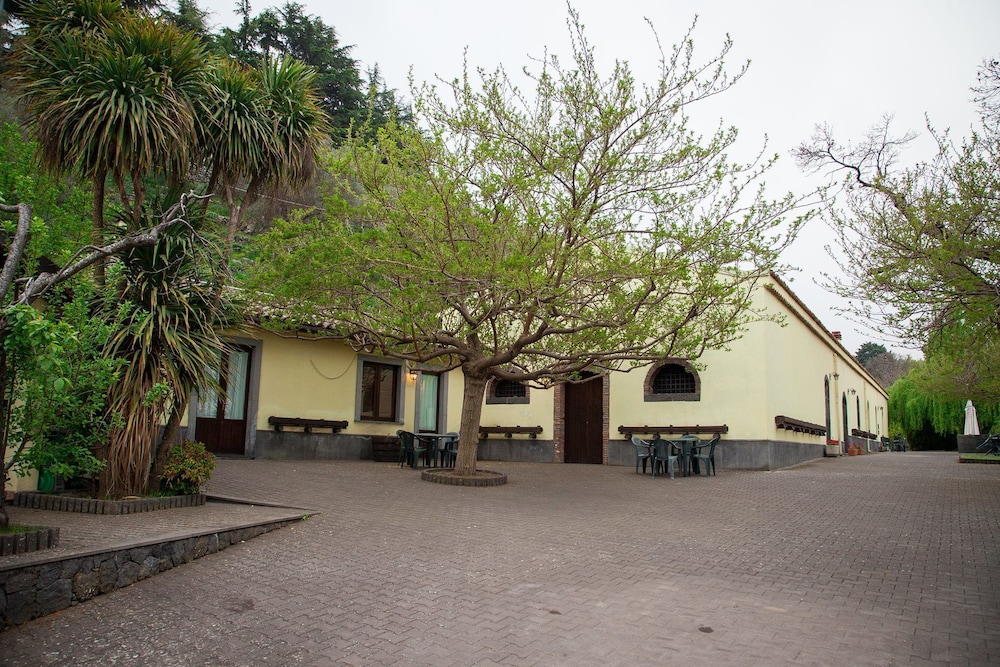 L Antica Vigna — Randazzo