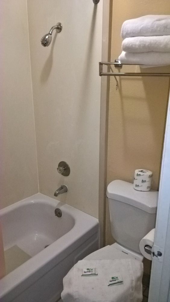 Portland Value Inn and Suites - featured photo