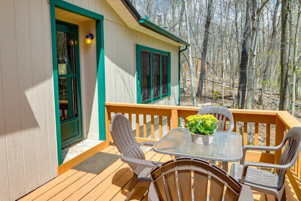 Alpine Lake Resort Cabin Rental w Pool Access - photo 32