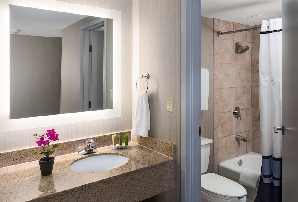 Lake Okoboji Resort and Conference Center - photo 10