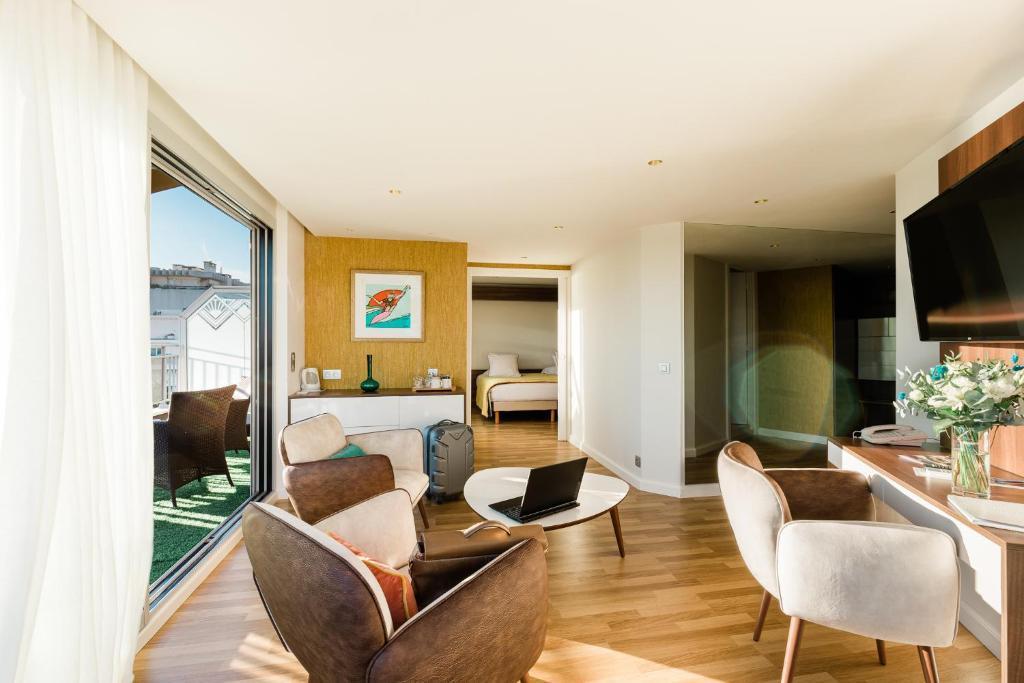 Hotel Helios - carbon neutral hotel in Antibes