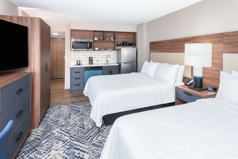 Candlewood Suites Columbus North - photo 24