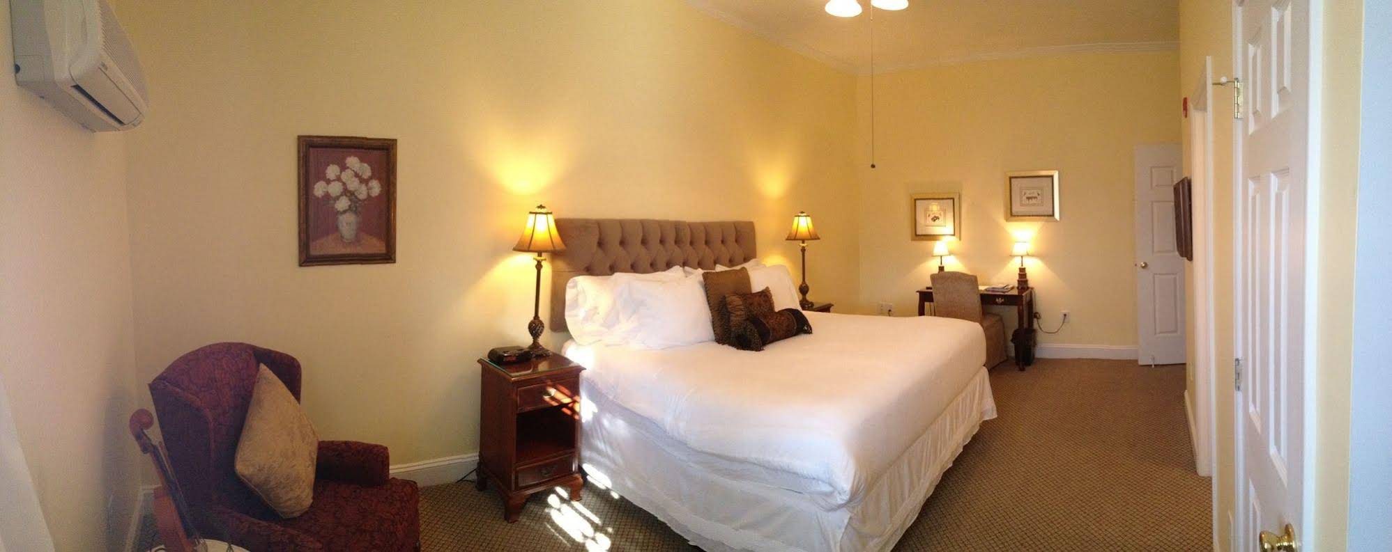 Hotel Riverwalk - photo 20