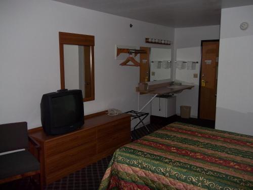 River Valley Inn - photo 10