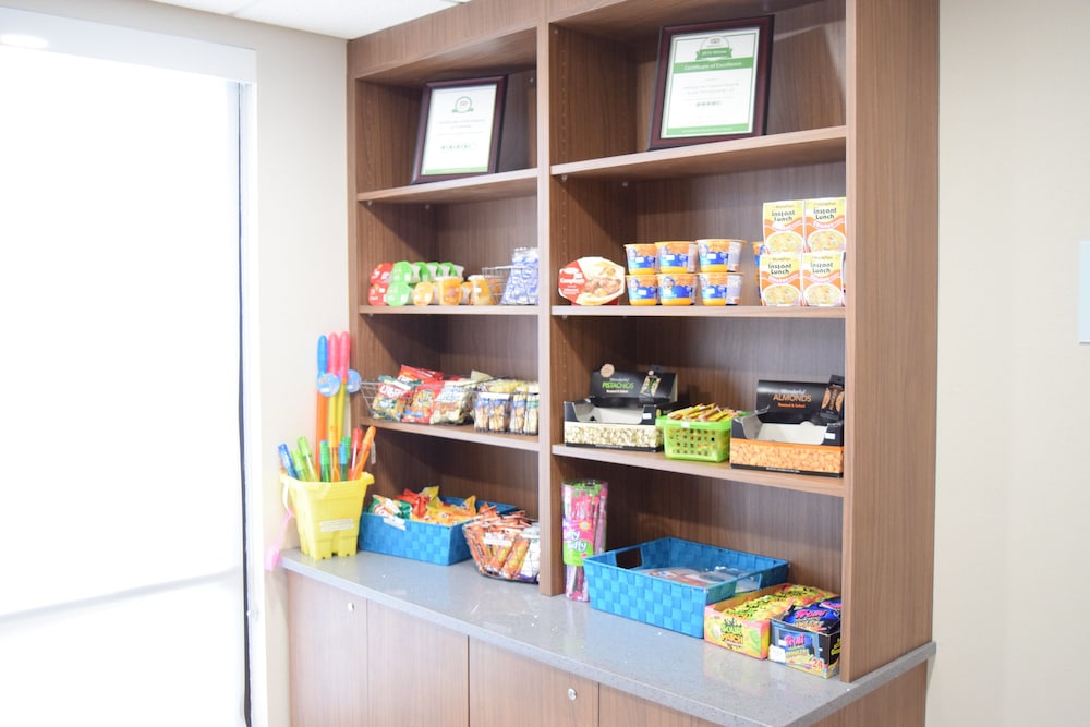 Holiday Inn Express Hotel & Suites West I 10 by IHG - photo 44