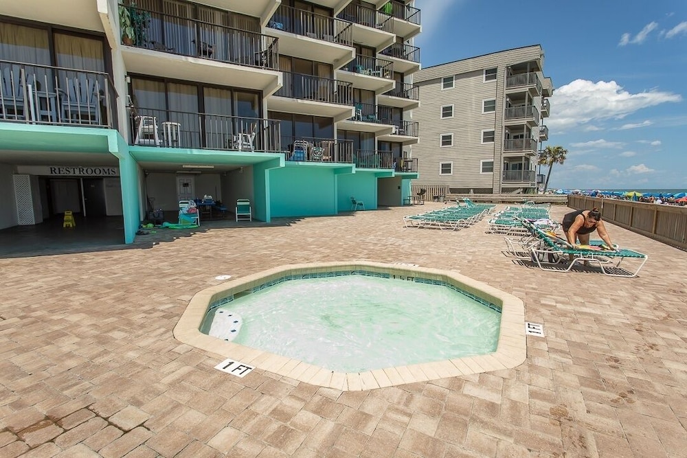 Royal Garden Resort 1012 2 Bedroom Condo by RedAwning - photo 28