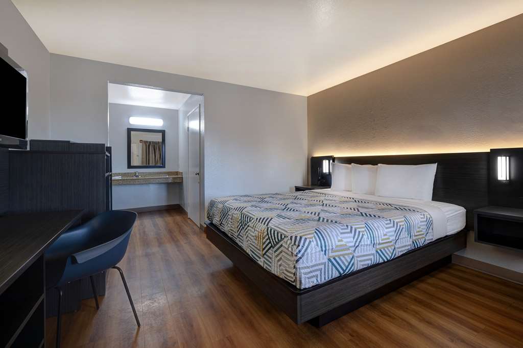 Motel 6 Buttonwillow CA Central - photo 6