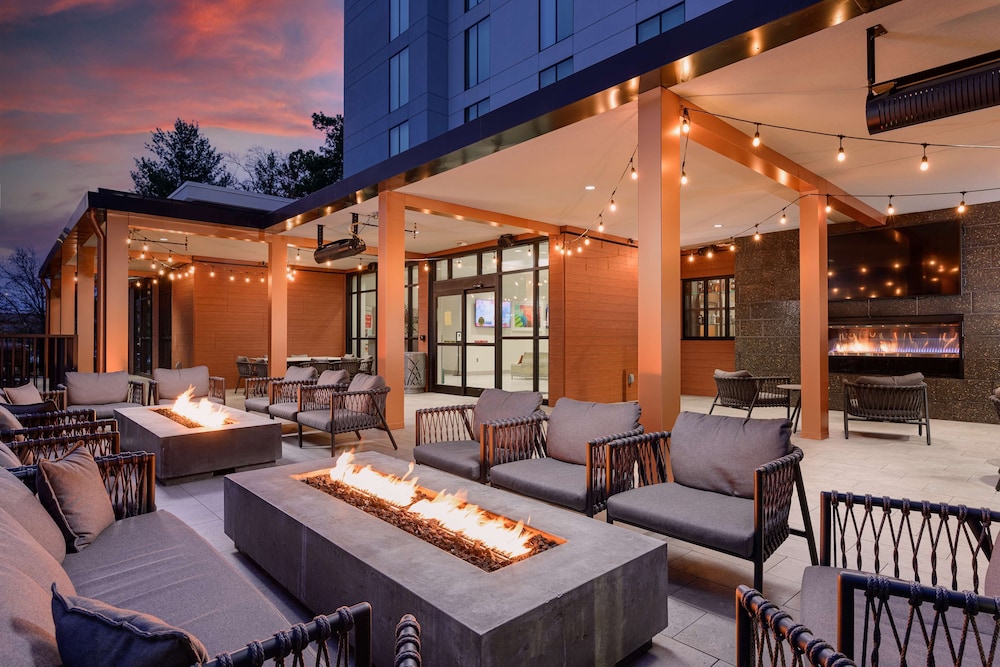 Hilton Garden Inn Knoxville Papermill Drive — Knoxville