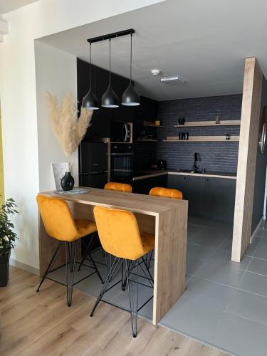 Peak Perspective 32nd Floor Apartment Spa&Fitness Access — 4-Star Luxury Hotel in Skopje, Republic of Macedonia