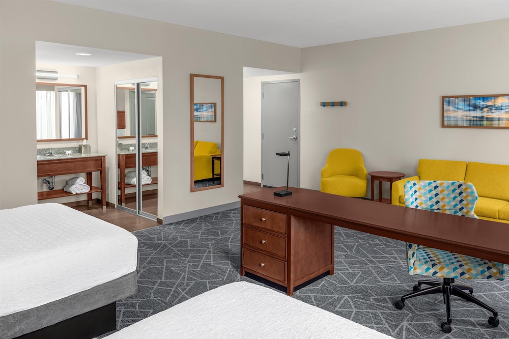 Hampton Inn & Suites Coconut Creek - photo 39