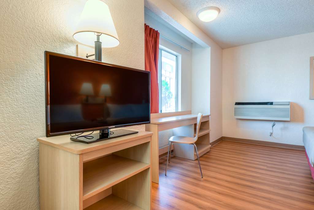 Motel 6 Rowland Heights CA Los Angeles Pomona - photo 14