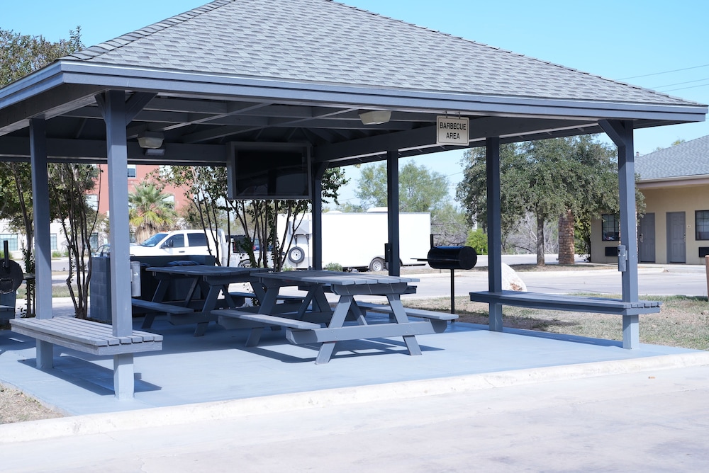 Sunbridge Inn and Suites - photo 58