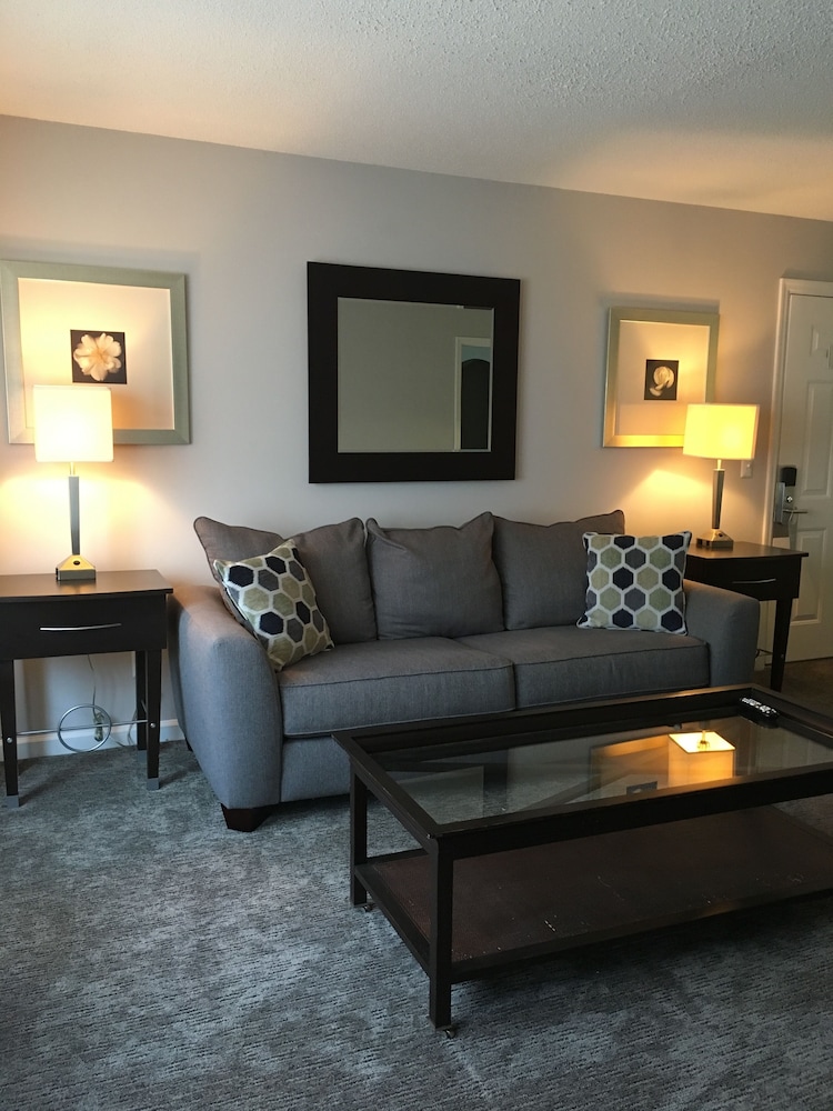 Ambassador Inn And Suites - photo 18