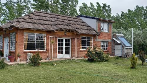 Cabaña Quincho Luz de Luna in Malarguee, Argentina