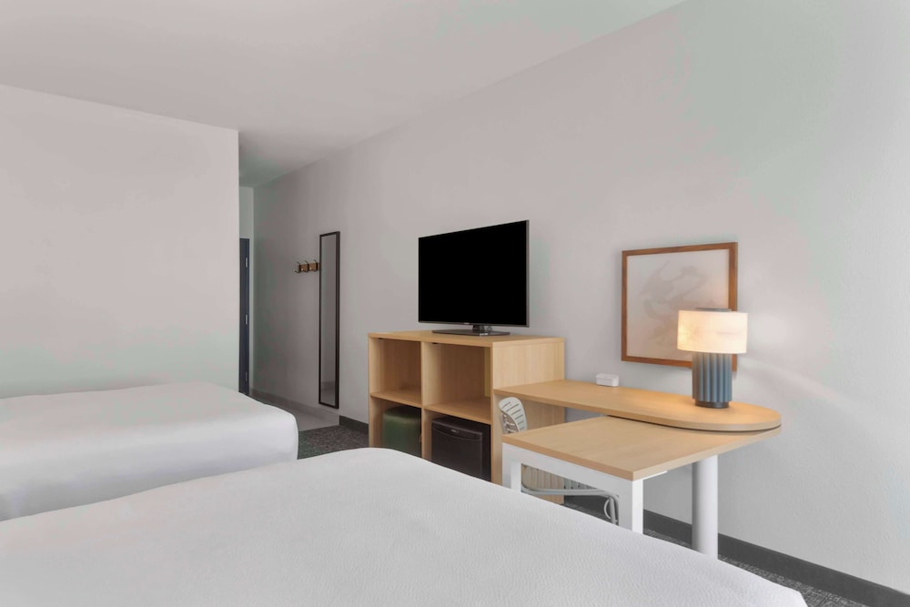 Spark By Hilton San Antonio Dominion - photo 14