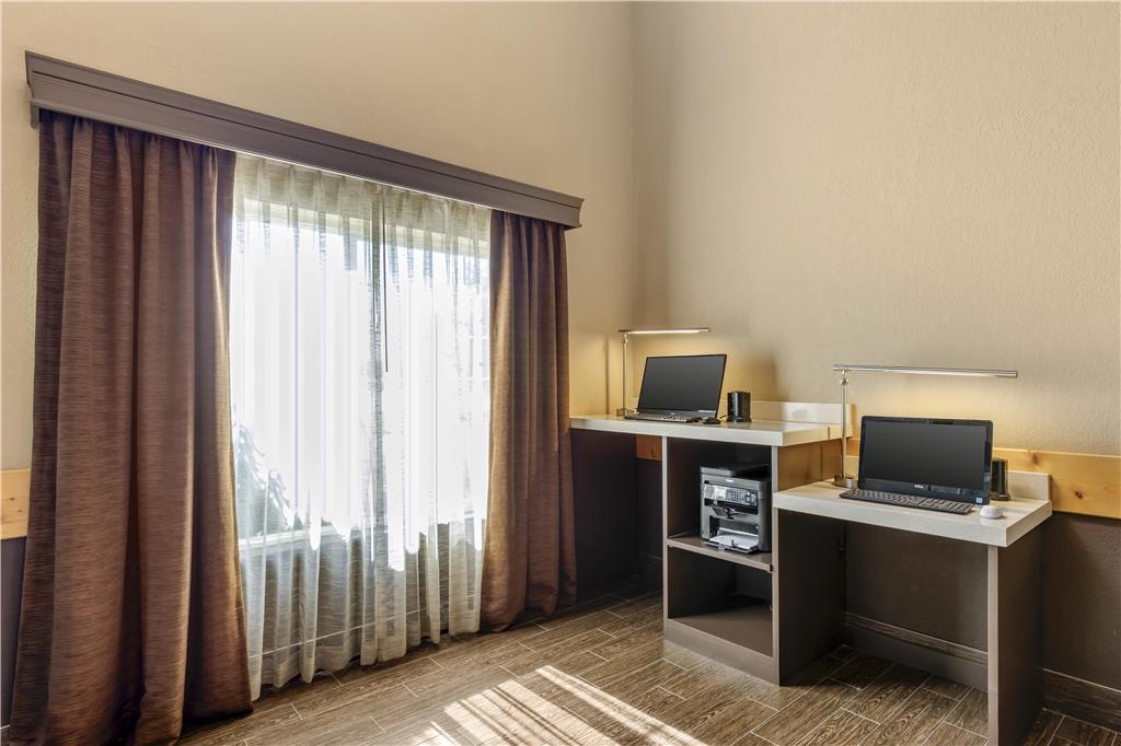 Best Western Plus Riverfront Hotel & Suites - photo 65