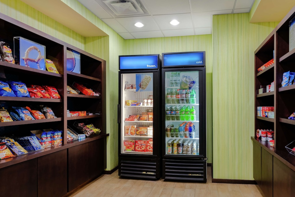 Hampton Inn & Suites Adairsville Calhoun Area - photo 30
