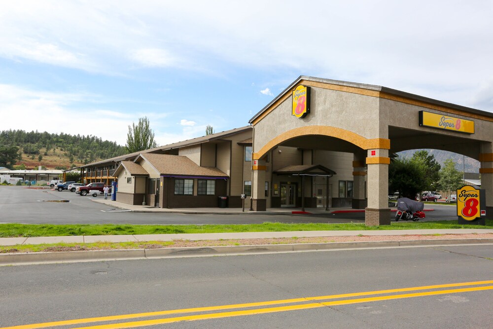 Days Inn & Suites by Wyndham Flagstaff Near University in Flagstaff, United States
