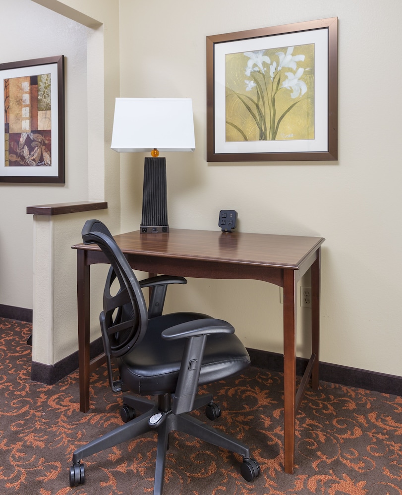 Hampton Inn Lubbock - photo 2