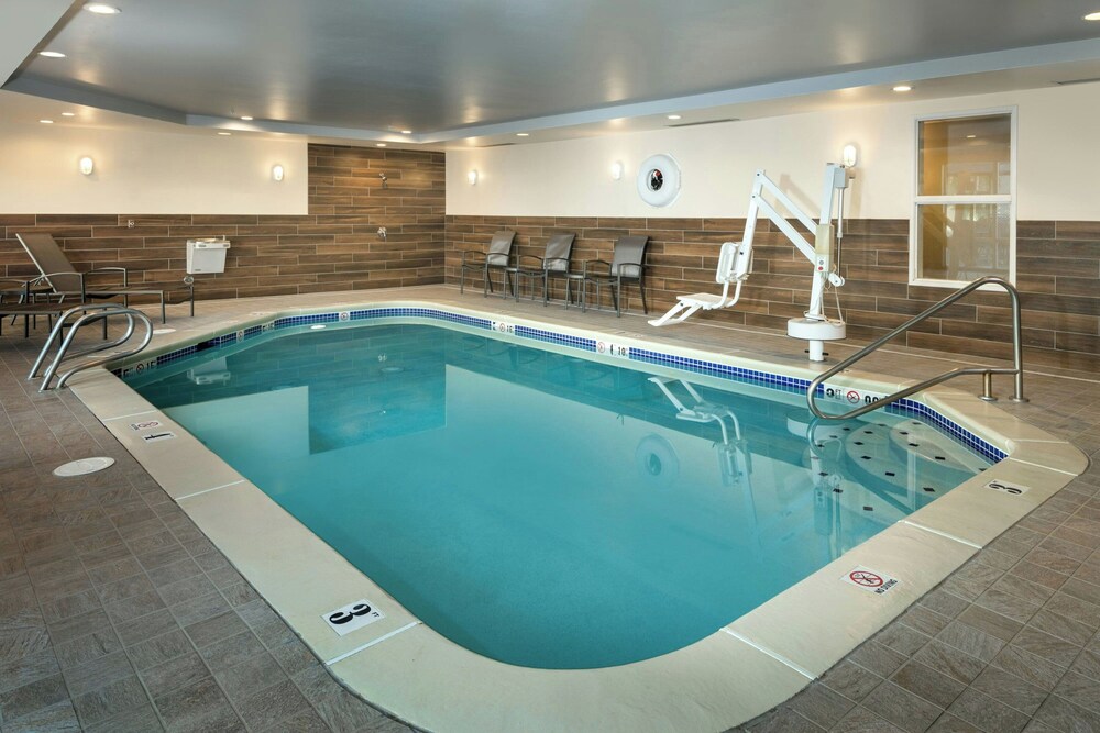 Fairfield Inn and Suites by Marriott Anchorage - photo 17