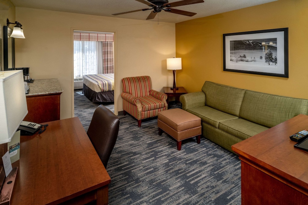 Country Inn & Suites by Radisson Charleston South WV - photo 16